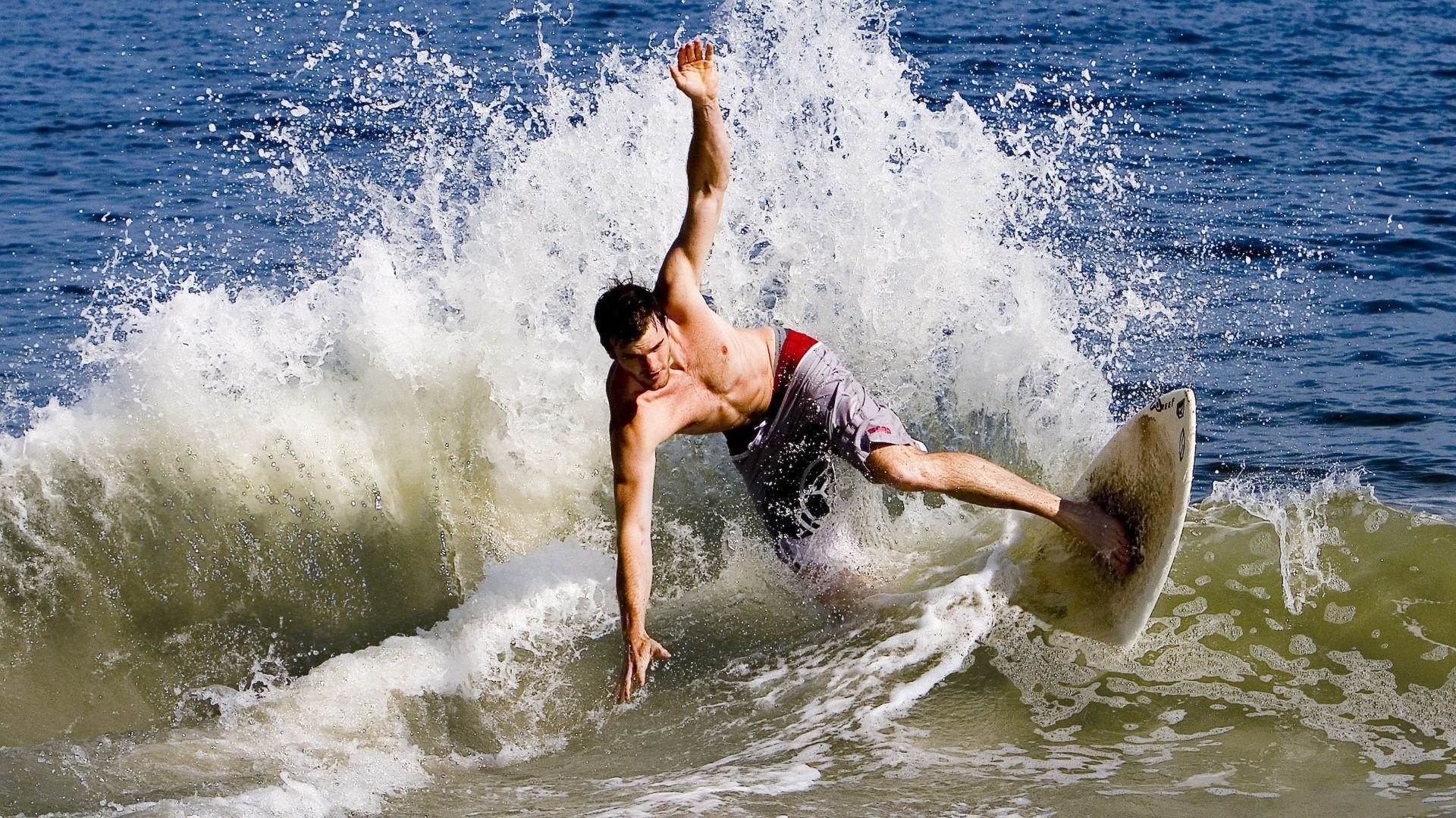 比赛画面:精彩瞬间合集,精彩不容错过!,比赛的精彩瞬间